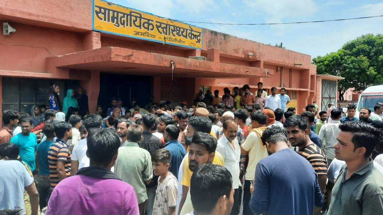 पीलीभीत: टेंपो और डंपर की टक्कर, छात्र समेत दो की मौत