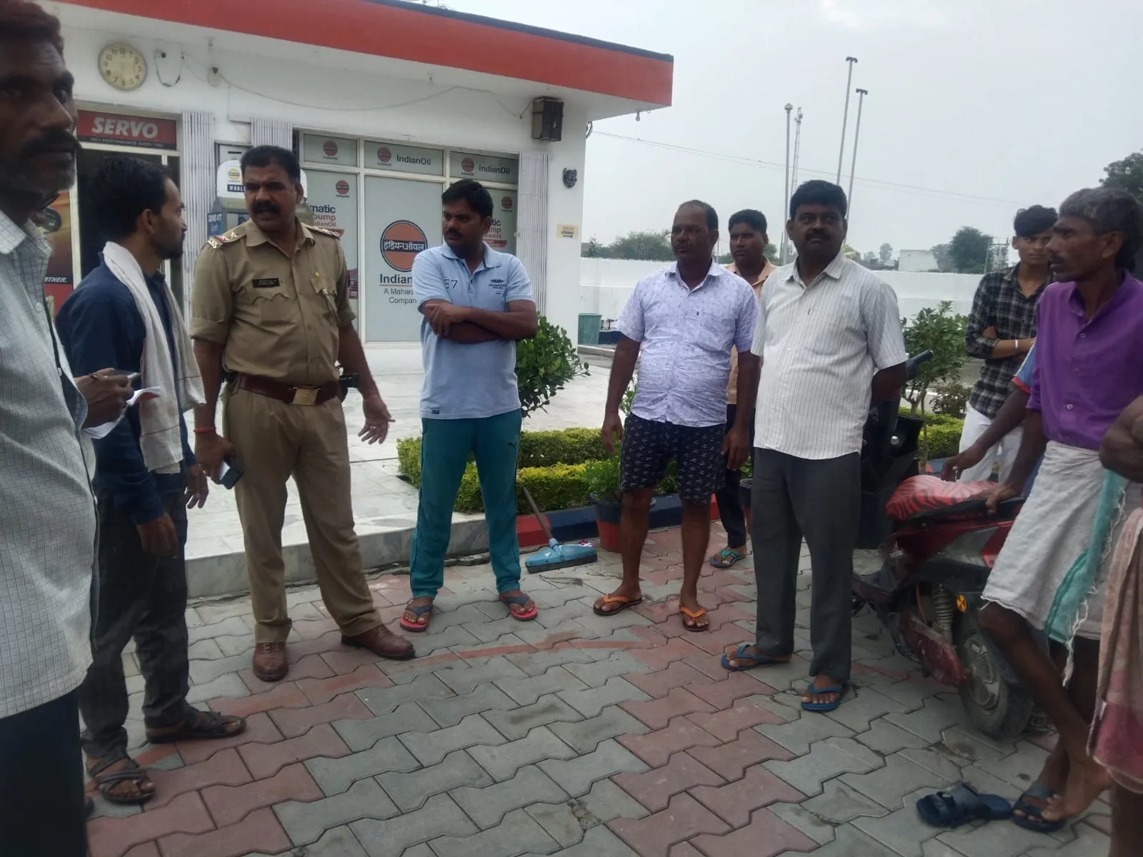 बरेली: कार सवार बदमाशों ने की पेट्रोल पंप मैनेजर की गोली मारकर हत्या, मचा हड़कंप