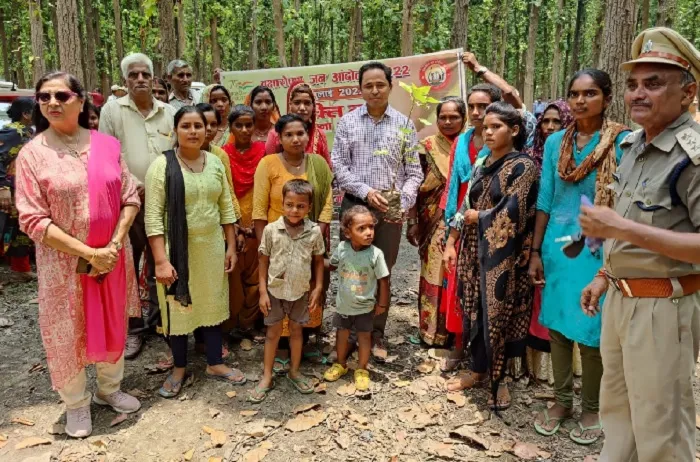 गोरखपुर : सामाजिक संगठनों से जुड़ी महिलाएं कर रहीं अनोखा काम…आप भी जानें