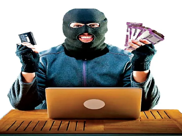 रामपुर : दुकान स्वामी के खाते से साइबर ठगी कर उड़ाए 10 हजार