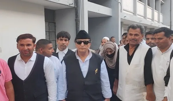 रामपुर : आजम खां की बढ़ीं मुश्किलें, भैंस-बकरी चोरी समेत दस मामलों में आरोप तय