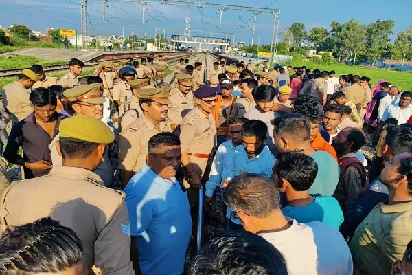 अमरोहा : युवक की हत्या मामले में आरपीएफ चौकी इंचार्ज समेत पांच निलंबित, सात पर मुकदमा