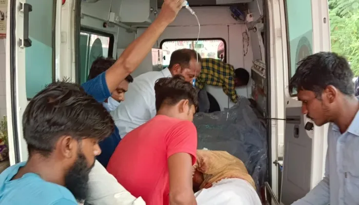 गोरखपुर: जमीनी विवाद में दबंगों ने ताबड़तोड़ चलाई गोली, घायलों को किया मेडिकल कॉलेज रेफर