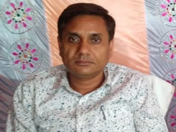 मुरादाबाद : एक ही ब्लॉक में लंबे समय से जमे 14 संविदा कर्मियों का कार्यक्षेत्र बदला, बीएसए ने की कारवाई