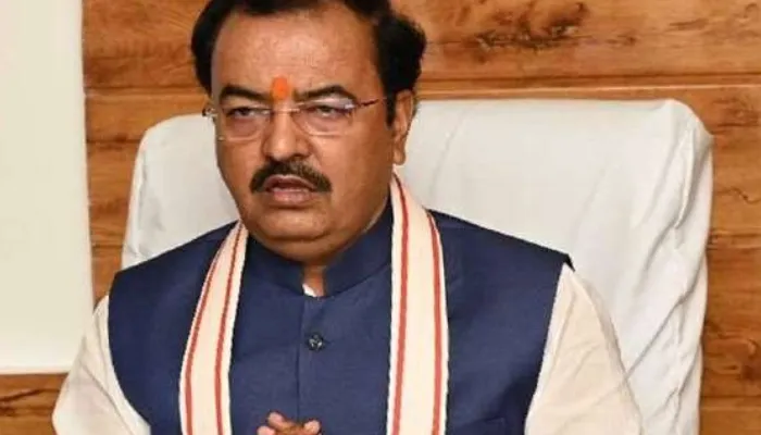 सपा पार्टी पर डिप्टी सीएम ने निशाना साधते हुए किया ट्वीट, कहा- यूपी में सपा अब डूबता हुआ जहाज