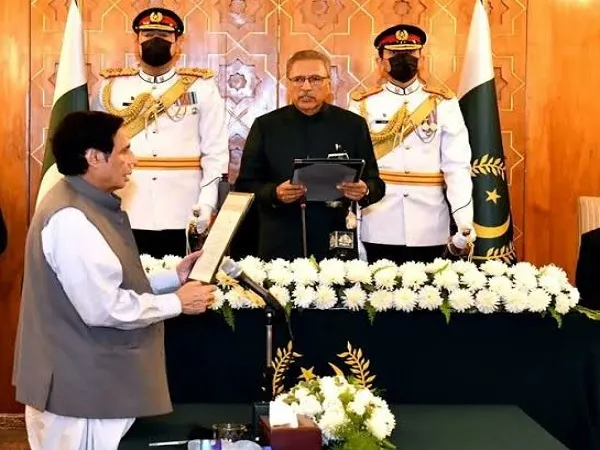 Pakistan : परवेज इलाही बने पंजाब के नए मुख्यमंत्री, राज्यपाल ने कर दिया इंकार तो राष्ट्रपति अल्वी ने दिलाई शपथ