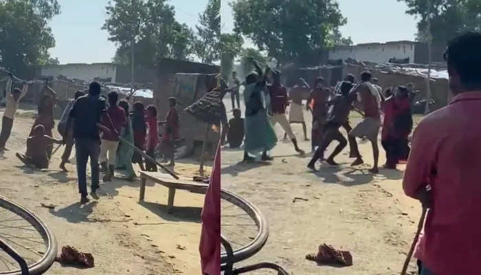 बहराइच: दो पक्ष की मारपीट में विकलांग को भी जमकर पीटा, वीडियो वायरल