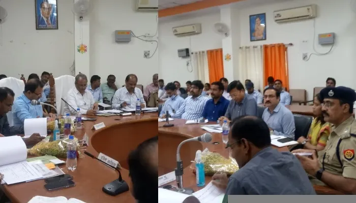 उन्नाव: सड़क सुरक्षा समिति की बैठक में दुर्घटनाओं को रोकने पर दिये गये आवश्यक दिशा निर्देश