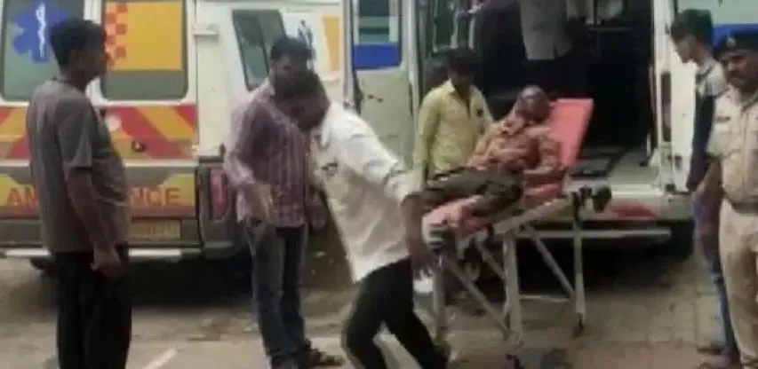 ये कैसी शराबबंदी ! गुजरात में जहरीली शराब से अब तक 20 से ज्यादा लोगों की मौत, 45 की हालत गंभीर