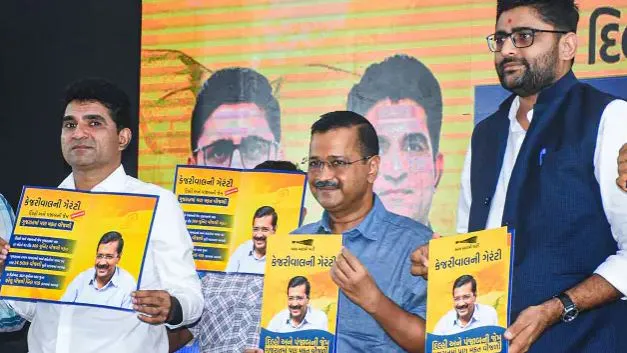 गुजरात में केजरीवाल ने दिखाई तेजी, 4 महीने पहले ही उतारे 10 उम्मीदवार, देखें लिस्ट