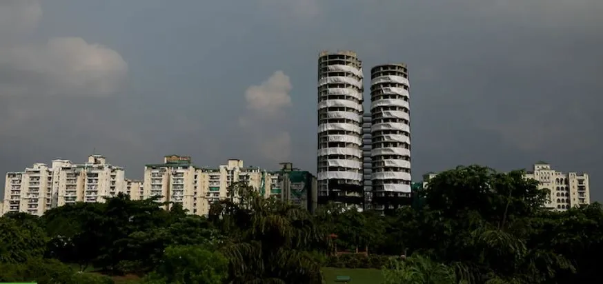 Noida में 300 फीट से अधिक ऊंचाई वाले Twin Towers क्यों ढहाए जा रहे, खरीदारों का क्या होगा? यहां जानिए सबकुछ