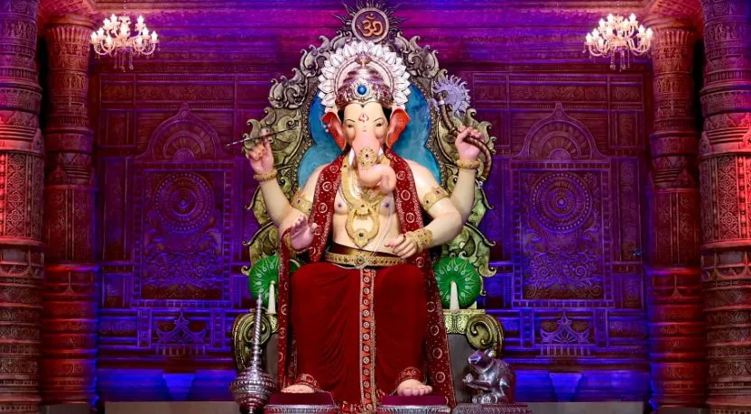 Lalbaugcha Raja: जानें क्यों प्रसिद्ध हैं मुंबई के लाल बाग के गणपति, कहा जाता है मन्नत का राजा
