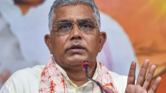 BJP के दिलीप घोष की TMC नेता पर विवादित टिप्पणी, कहा- ‘लोग उन्हें जूतों से मारेंगे’