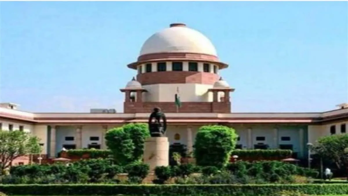 यूक्रेन से लौटे 207 मेडिकल छात्रों ने की समायोजन की मांग, SC ने छत्तीसगढ़ सरकार से मांगा जवाब