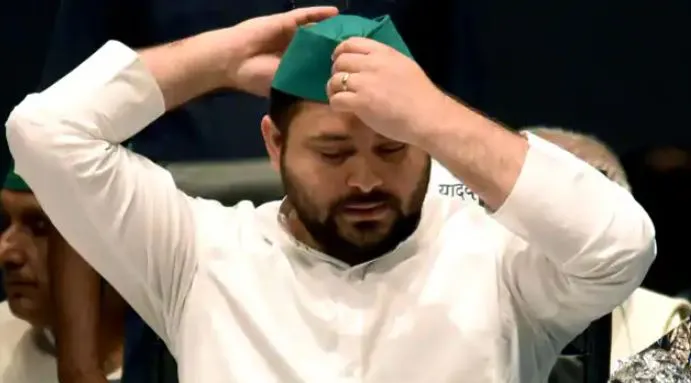 नई कार खरीदने और गुलदस्ते लेने से बचें RJD मंत्री,  छवि सुधारने को तेजस्वी ने जारी की एडवाइजरी