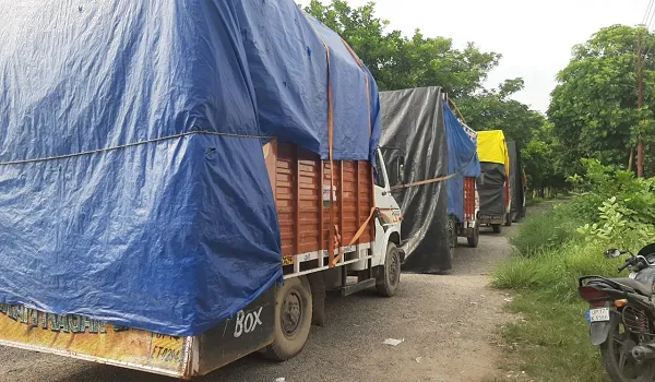 मुरादाबाद : कांवड़ यात्रा से वापस लौट रहे 17 वाहनों को डीजे समेत पुलिस ने किया सीज