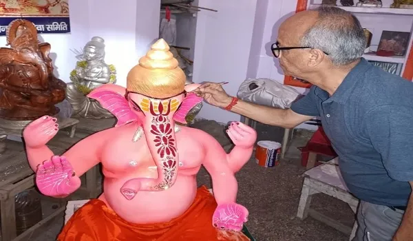 संभल : कल दोपहर तीन बजे निकाली जाएगी रथयात्रा, 20 स्वचलित झांकियां करेंगी आकर्षित