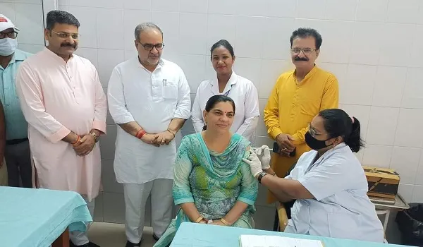 मुरादाबाद: 7000 ने मेगा शिविर में लगवाई बूस्टर डोज, जिला अस्पताल सहित 118 केंद्रों पर हुआ टीकाकरण
