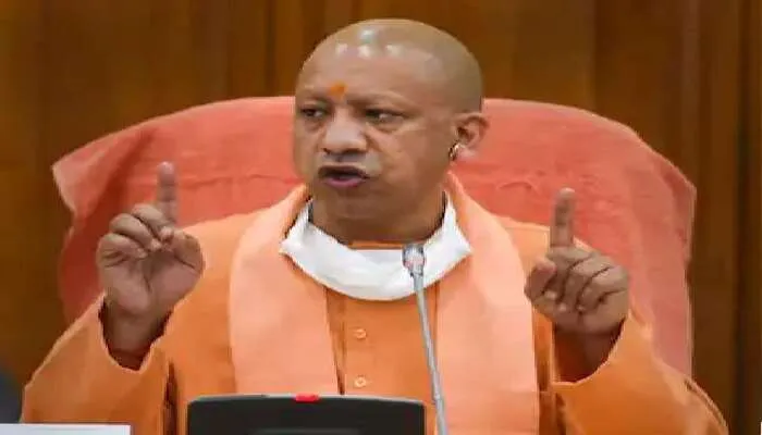 लखनऊ : सीएम योगी ने दिया निर्देश, ओपीडी पर समय से बैठें चिकित्सक