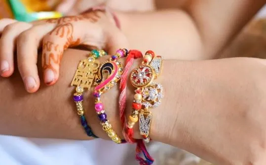 Raksha Bandhan 2022: भद्रा काल को क्यों माना जाता है अशुभ? जानें राखी बांधने का शुभ मुहूर्त