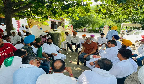 बिजनौर: मनदीप कौर का शव भारत में लाने की मांग, कई दिन बाद नेताओं ने ली परिजनों की सुध