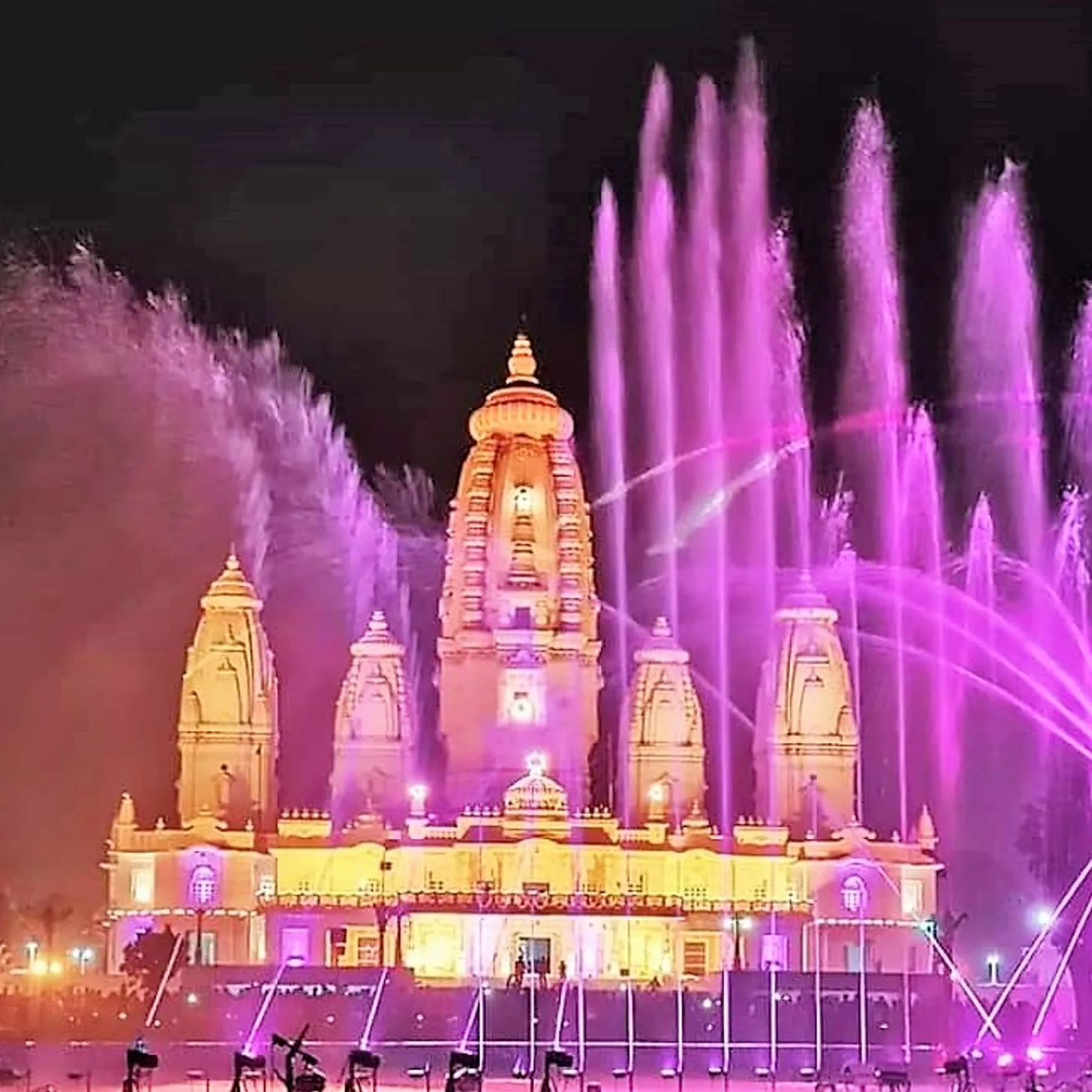 कानपुर में शंखनाद और नगाड़ों के साथ मनेगा जन्मोत्सव,रात 10 से सुबह 6 बजे तक कर्फ्यू में छूट रहेगी, ऑनलाइन कर सकेंगे दर्शन | Manega Bal Gopal's birth ...