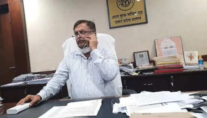 लखनऊ: अवनीश अवस्थी को नहीं मिला सेवा विस्तार, संजय प्रसाद को मिला प्रमुख सचिव गृह का चार्ज
