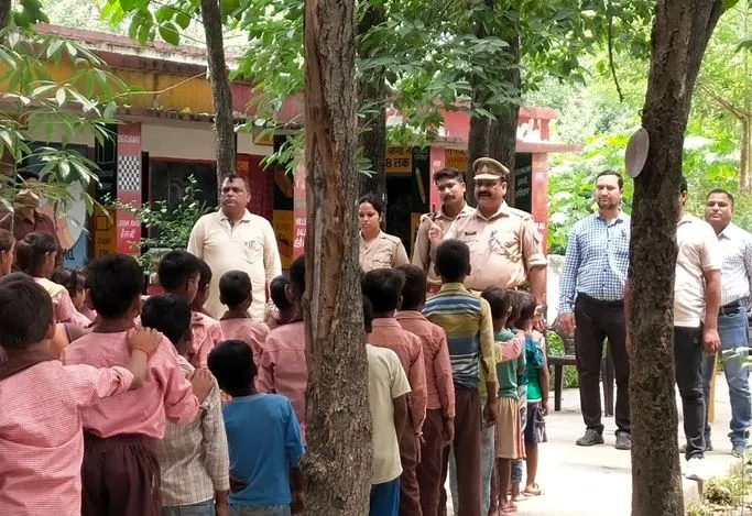 बरेली: बच्चा चोर की अफवाह, लोगों ने दहशत से बच्चों को स्कूल भेजना किया बंद