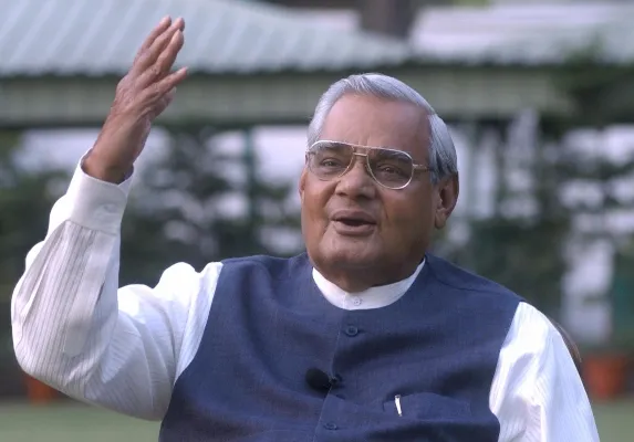 लखनऊ : पूर्व प्रधानमंत्री स्वर्गीय अटल बिहारी वाजपेई के जीवन पर आधारित नाटक का होगा मंचन, सीएम योगी भी होंगे शामिल