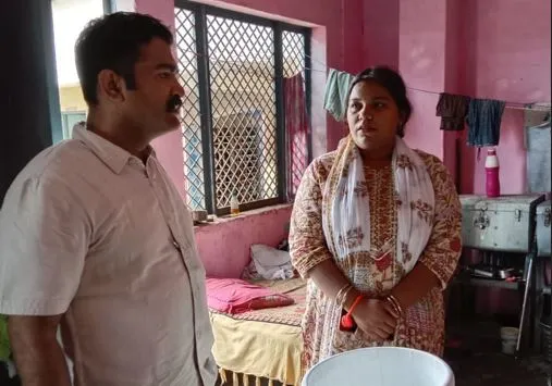 मथुरा: समाज कल्याण अधिकारी ने किया वृद्धाश्रम का औचक निरीक्षण, 102 साल की वृद्धा ने कही ये बात…