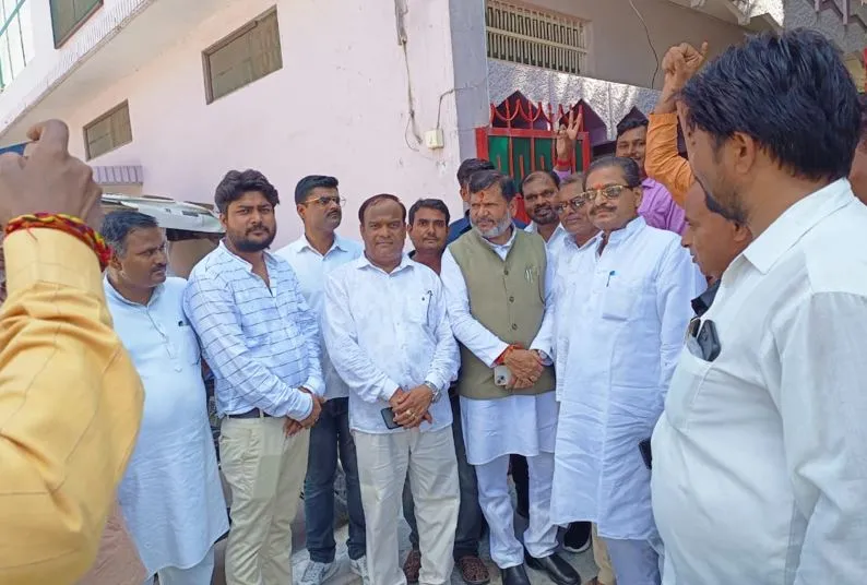 बरेली: नगर विकास मंत्री ने भाजपा पदाधिकारियों से की मुलाकात, अफसरों को समस्या निदान के दिए निर्देश