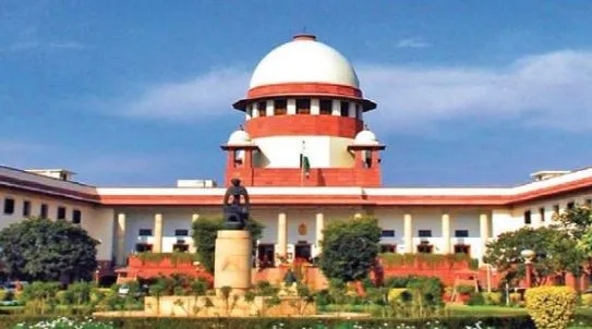 चुनाव में मुफ्त उपहार पर सुप्रीम कोर्ट का केंद्र सरकार से सवाल, सर्वदलीय बैठक के साथ एक समिति क्यों नहीं बना सकती