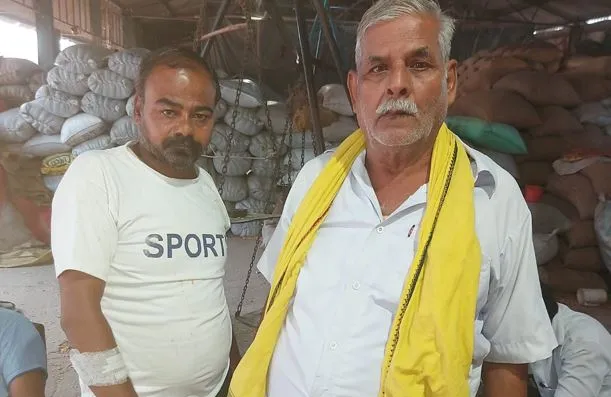 बदायूं: दिनदहाड़े तमंचे के बल पर गल्ला व्यापारी से लूट की कोशिश
