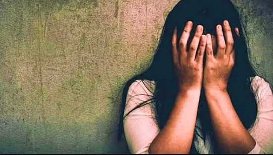 बरेली: इज्जतनगर के इंस्पेक्टर ने लूटी महिला की ‘इज्जत’, थाना छोड़ हुआ फरार