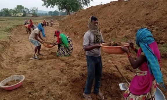 बरेली: भ्रष्टाचार पर लगेगी रोक, बीसी सखी के जरिए होगा मनरेगा मजदूरों को भुगतान