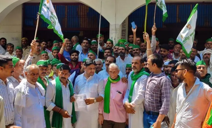 मथुरा: भाकियू ने किया ऐलान, दो दिन में मांग नहीं मानी तो जिलामुख्यालय का होगा घेराव