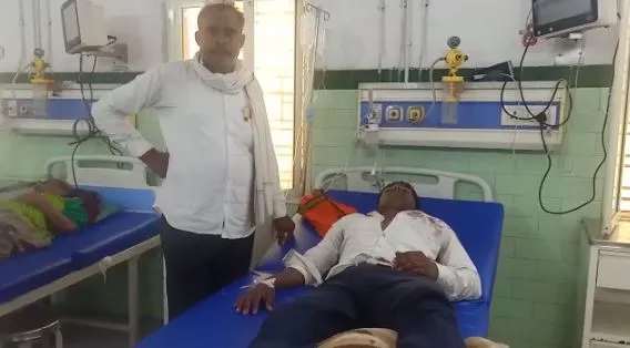 बरेली: पुरानी रंजिश के चलते युवक को मारी गोली, जिला अस्पताल में भर्ती