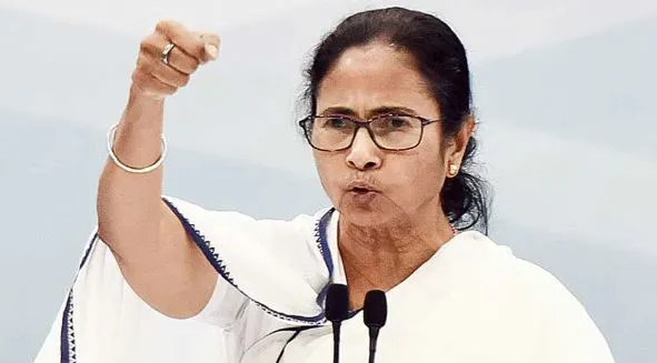 ममता बनर्जी ने बीजेपी पर साधा निशाना, कहा- ‘मैं चुनौती देती हूं कि मुझे गिरफ्तार करें’