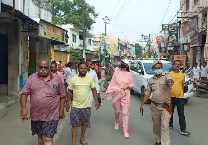 बरेली: सिकलापुर की गलियों में घूमकर देखा नाले पर अतिक्रमण और गंदगी
