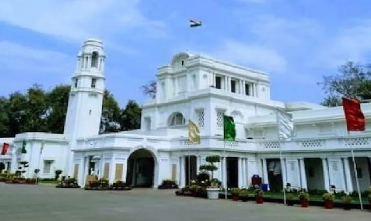 विधायकों के रातभर चले प्रदर्शन के बाद दिल्ली विधानसभा परिसर में सांसदों के प्रवेश पर लगी रोक
