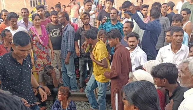 पीलीभीत: पोल से करंट की चपेट में आया युवक, मौके पर मौत