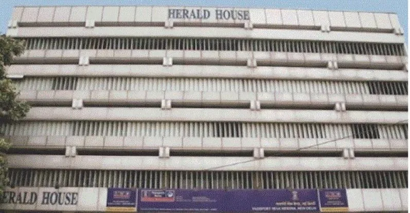 नेशनल हेराल्ड मामला: ईडी की 12 जगहों पर छापेमारी, खंगाले जा रहे हैं दस्तावेज