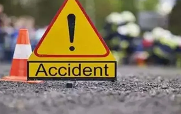 बदायूं: ट्रैक्टर-ट्राली की टक्कर से कांवड़िया की मौत, दो घायल
