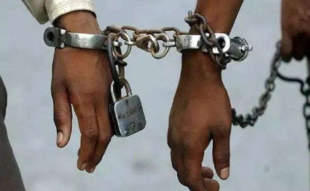 भारत का जाली वीजा बनाने वाले दो अफ्रीकी गिरफ्तार, चंदर विहार इलके में बनाया था ठीकाना