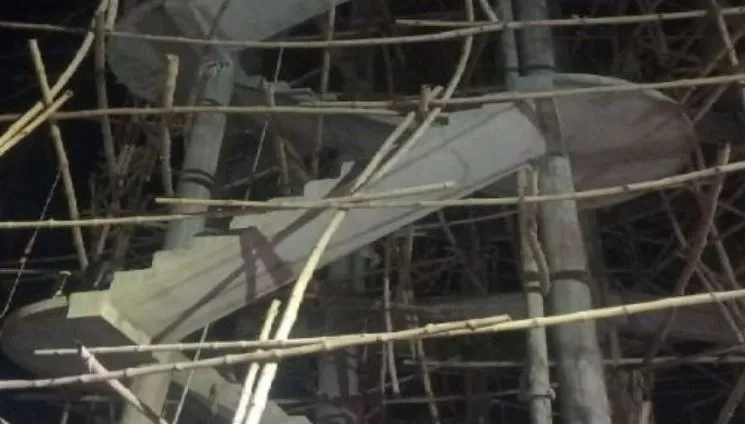 बरेली: लिंटर की शटरिंग में घपला, रात में निर्माण फिर भी मौके से एई-जेई थे गायब