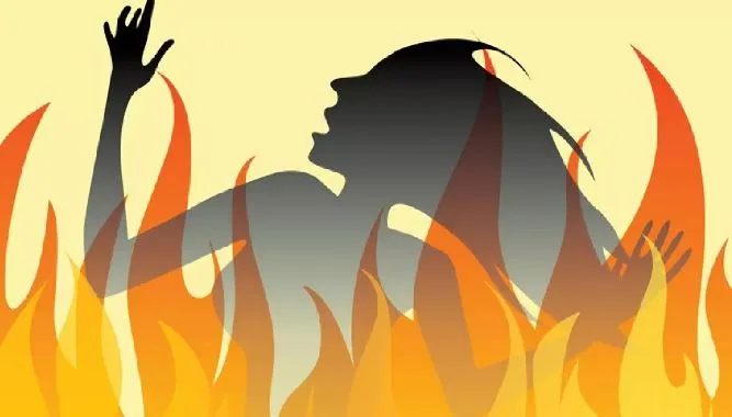 बरेली: पत्नी पर केरोसिन डालकर लगाई आग, हालत गंभीर, FIR