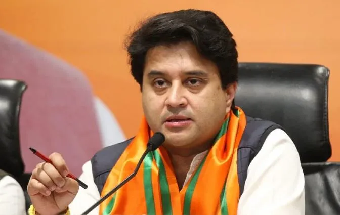 एटीएफ के गिरते दामों से विमानन क्षेत्र को फायदा मिलेगा- सिंधिया