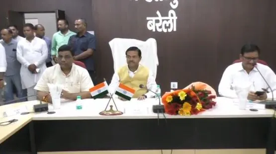 बरेली पहुंचे अमृत महोत्सव कार्यक्रम में बीएल वर्मा, कहा- विपक्ष तिरंगे का न करे अपमान