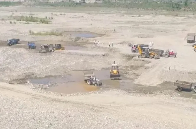 पंजाब: नदियों के अवैध खनन से रेलवे पुलों को खतरा