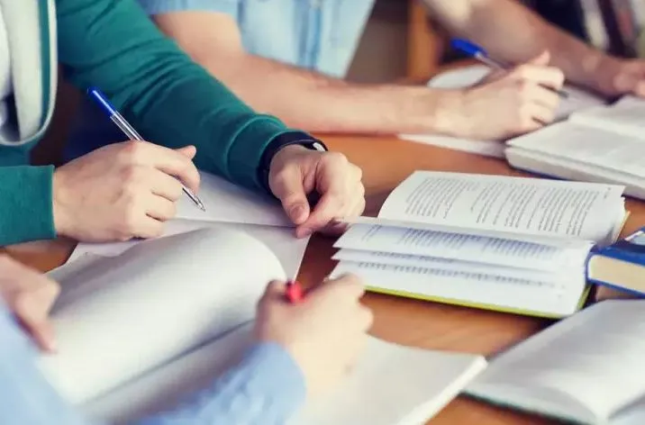 बरेली: एक से अधिक बच्ची के कॉलेज में पढ़ने पर ट्यूशन फीस होगी माफ